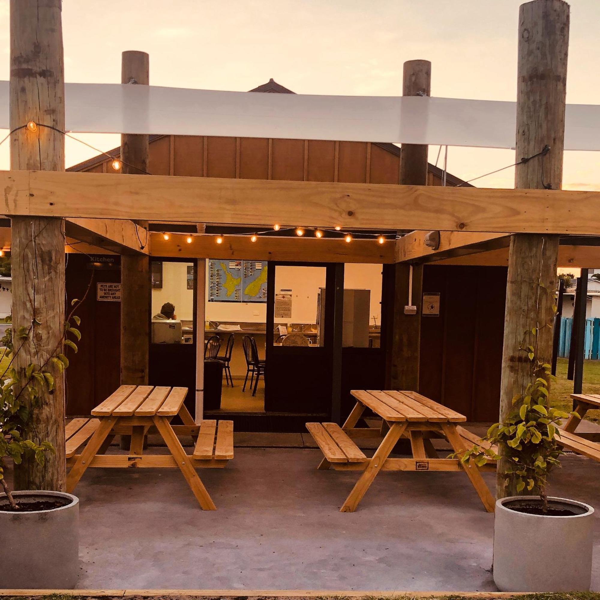 Foxton Beach Holiday Park Экстерьер фото