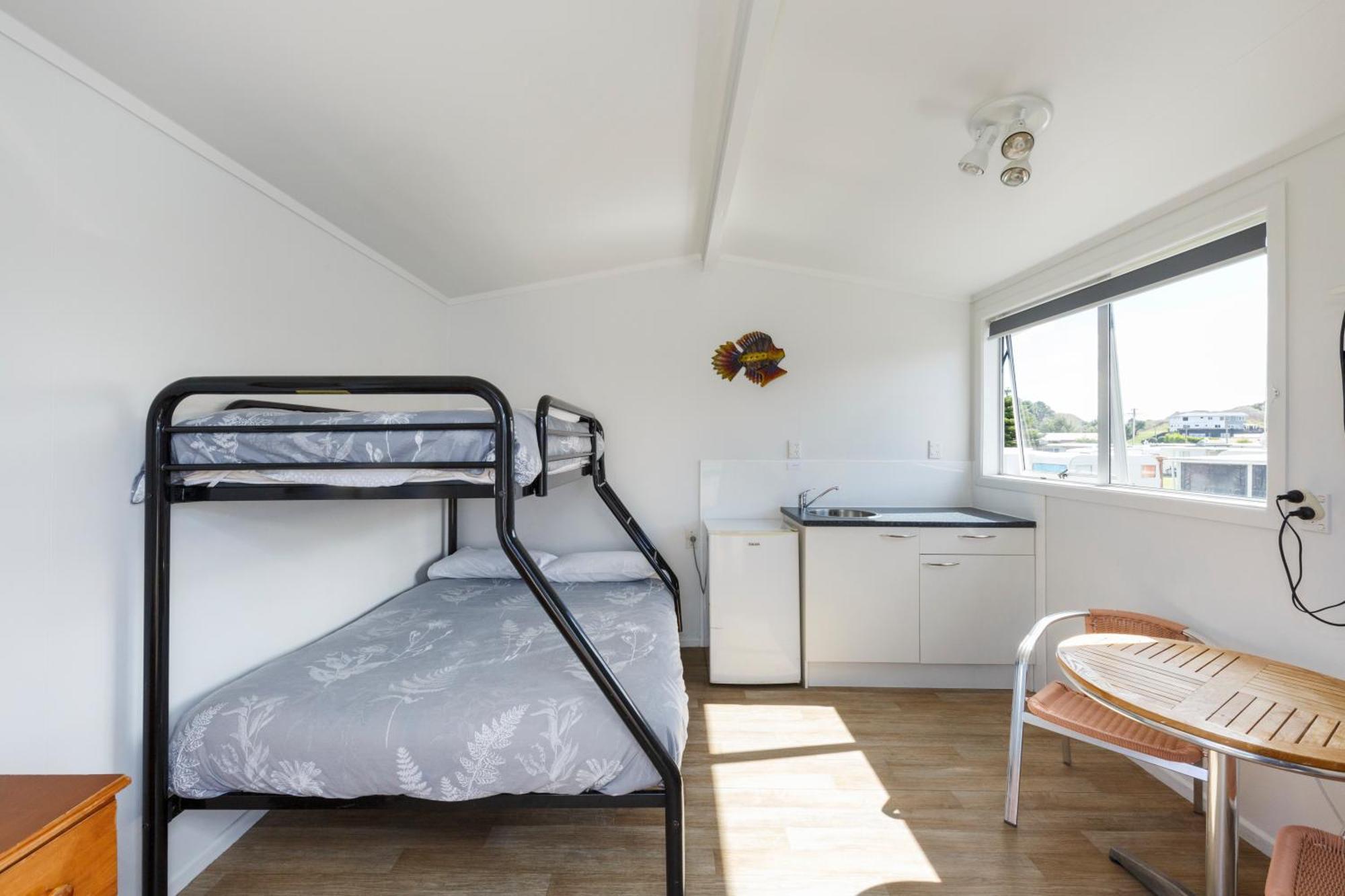 Foxton Beach Holiday Park Экстерьер фото