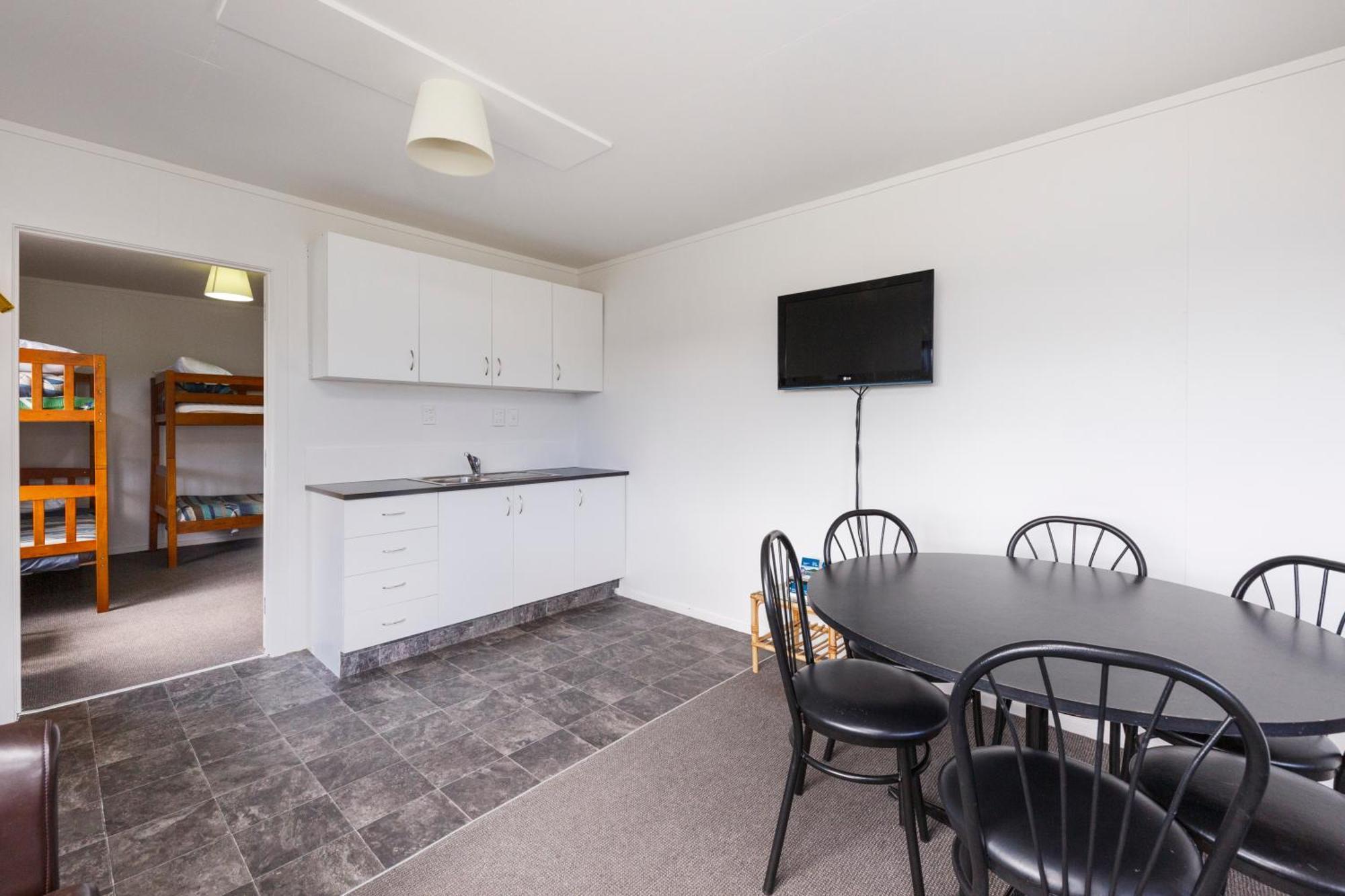 Foxton Beach Holiday Park Экстерьер фото