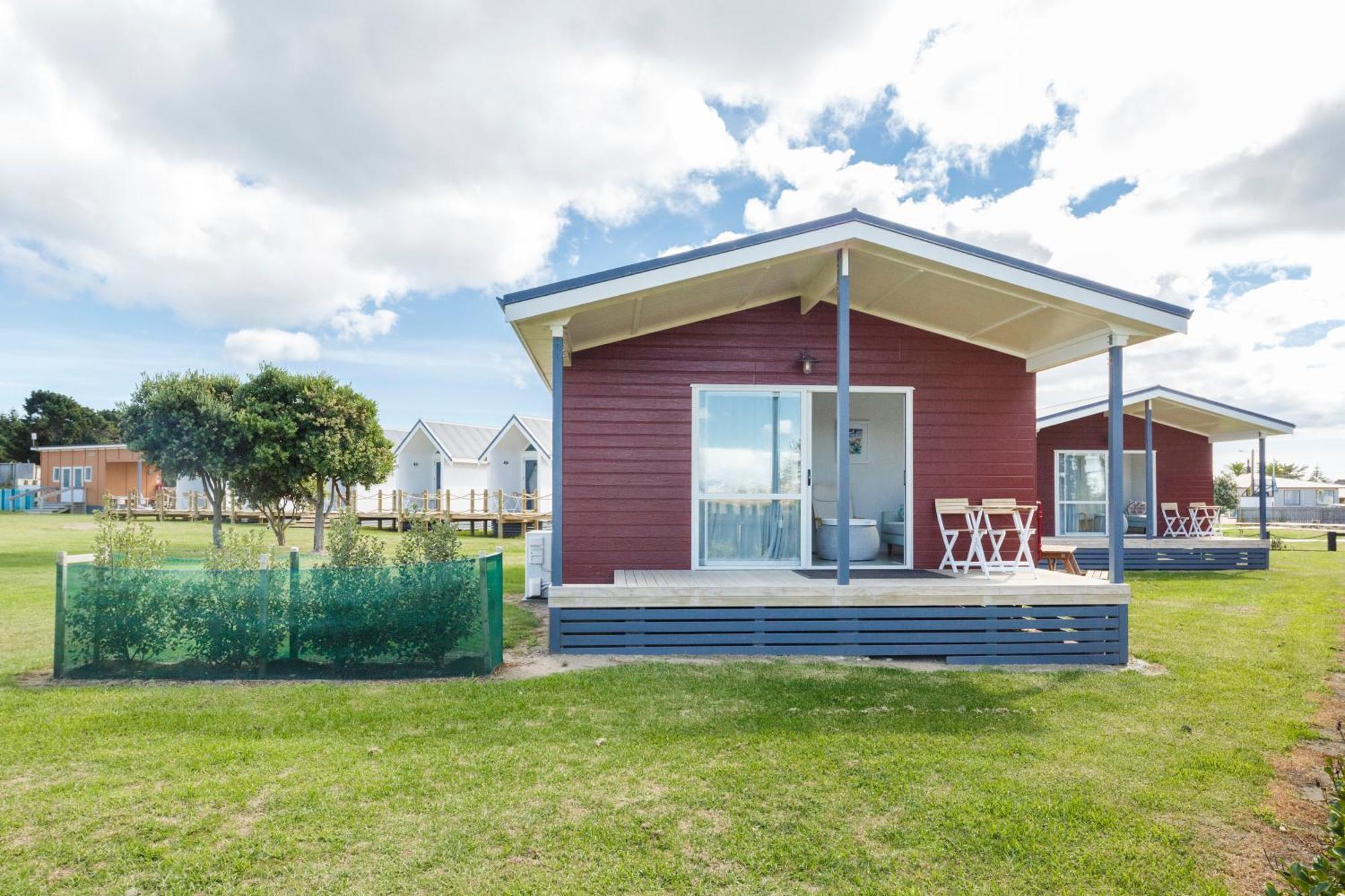 Foxton Beach Holiday Park Экстерьер фото