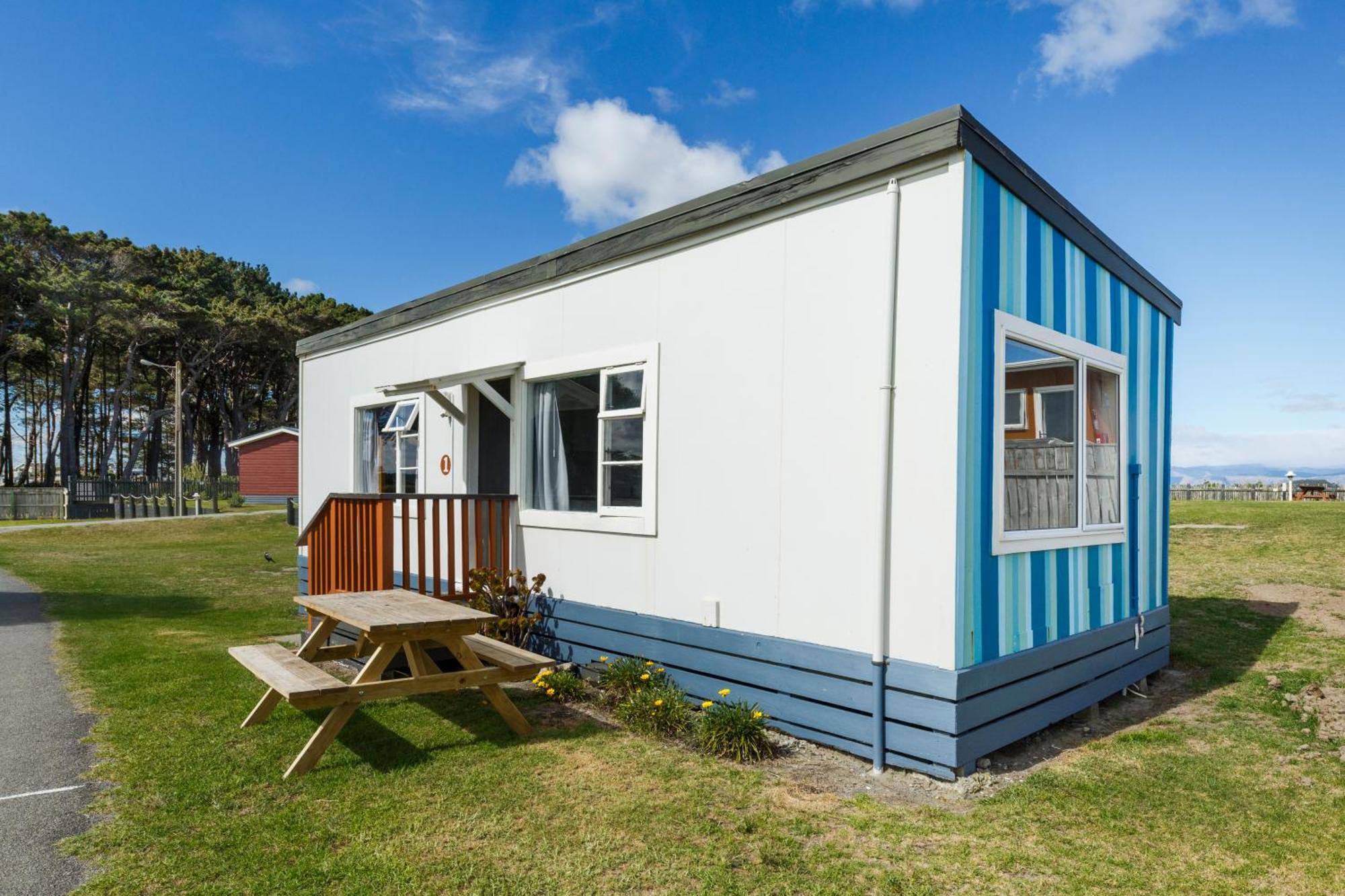 Foxton Beach Holiday Park Экстерьер фото